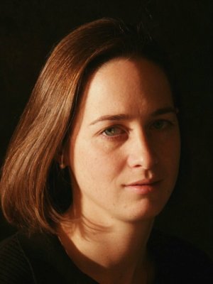 reception_portraits13.jpg 
300 x 400 JPEG-compressed image 
(16,668 bytes)
