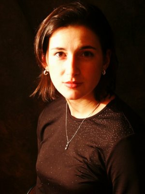 reception_portraits16.jpg 
300 x 400 JPEG-compressed image 
(17,907 bytes)
