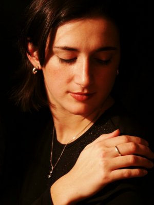 reception_portraits23.jpg 
300 x 400 JPEG-compressed image 
(16,302 bytes)